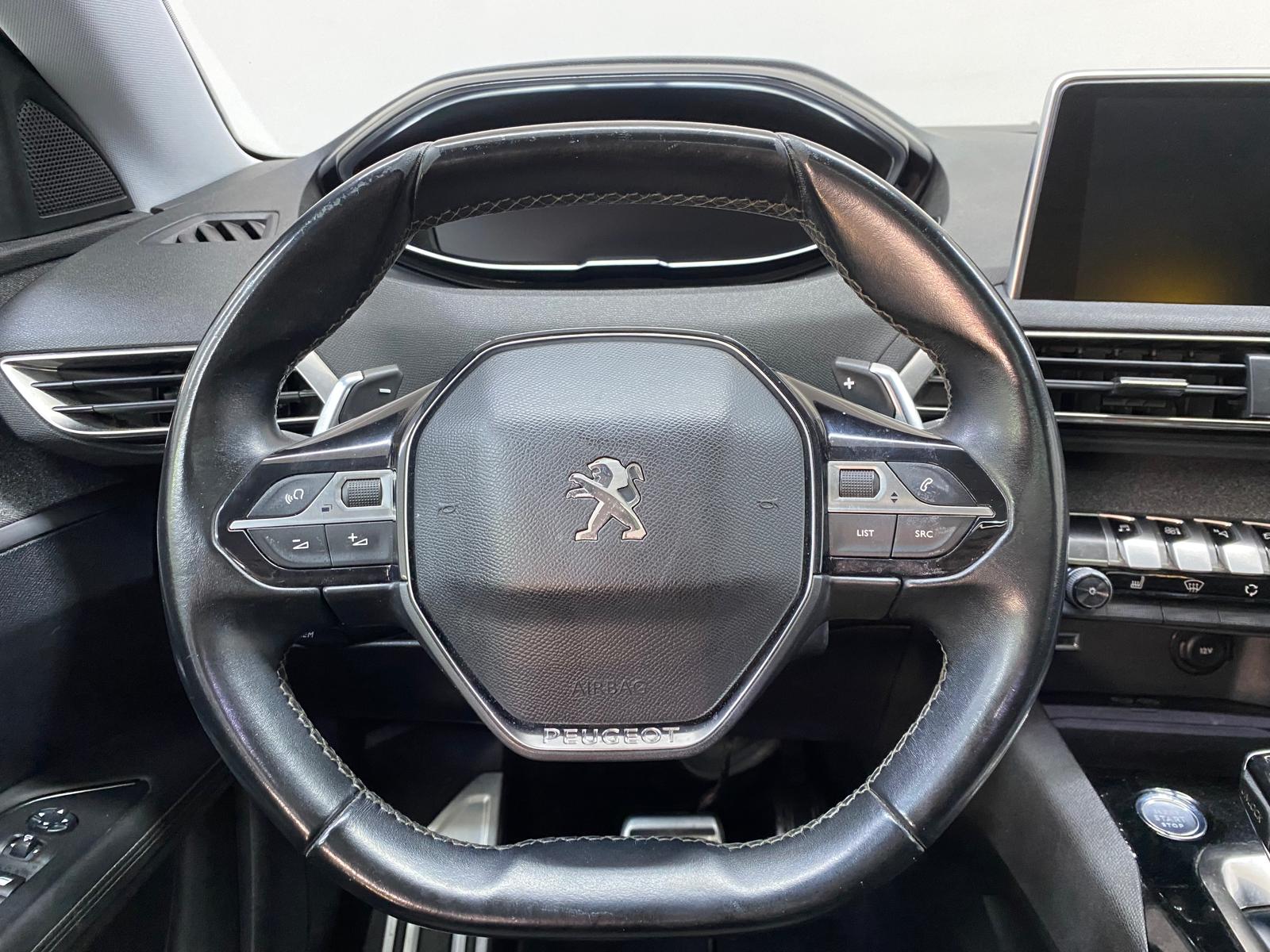 PEUGEOT 3008 9